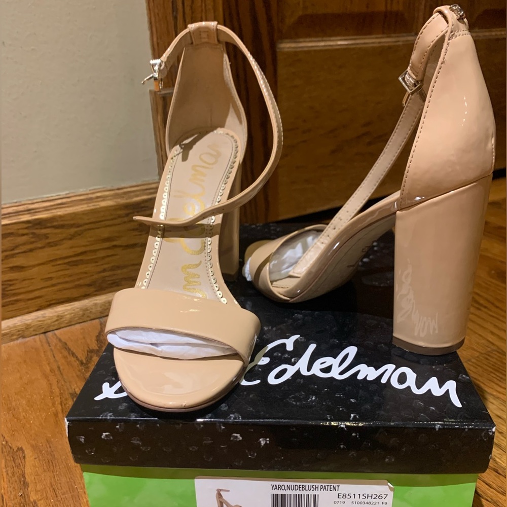 Patent leather nude sandal block heels